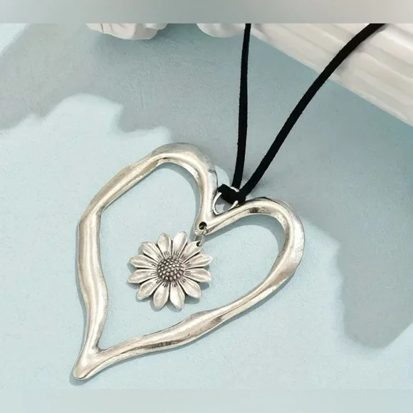 Silver Heart Pendant Necklace - Picture 3 of 6